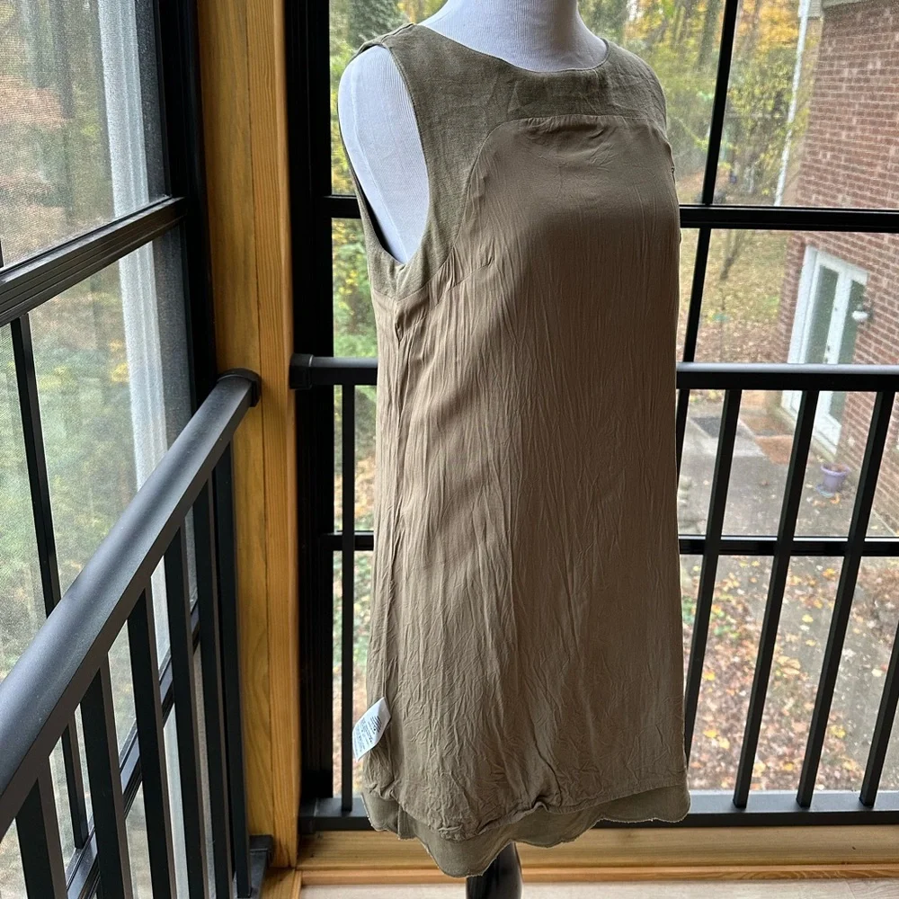 Feminine Minimalist Linen Scalloped Button-Back Neutral Tan Khaki Shift Dress~XS